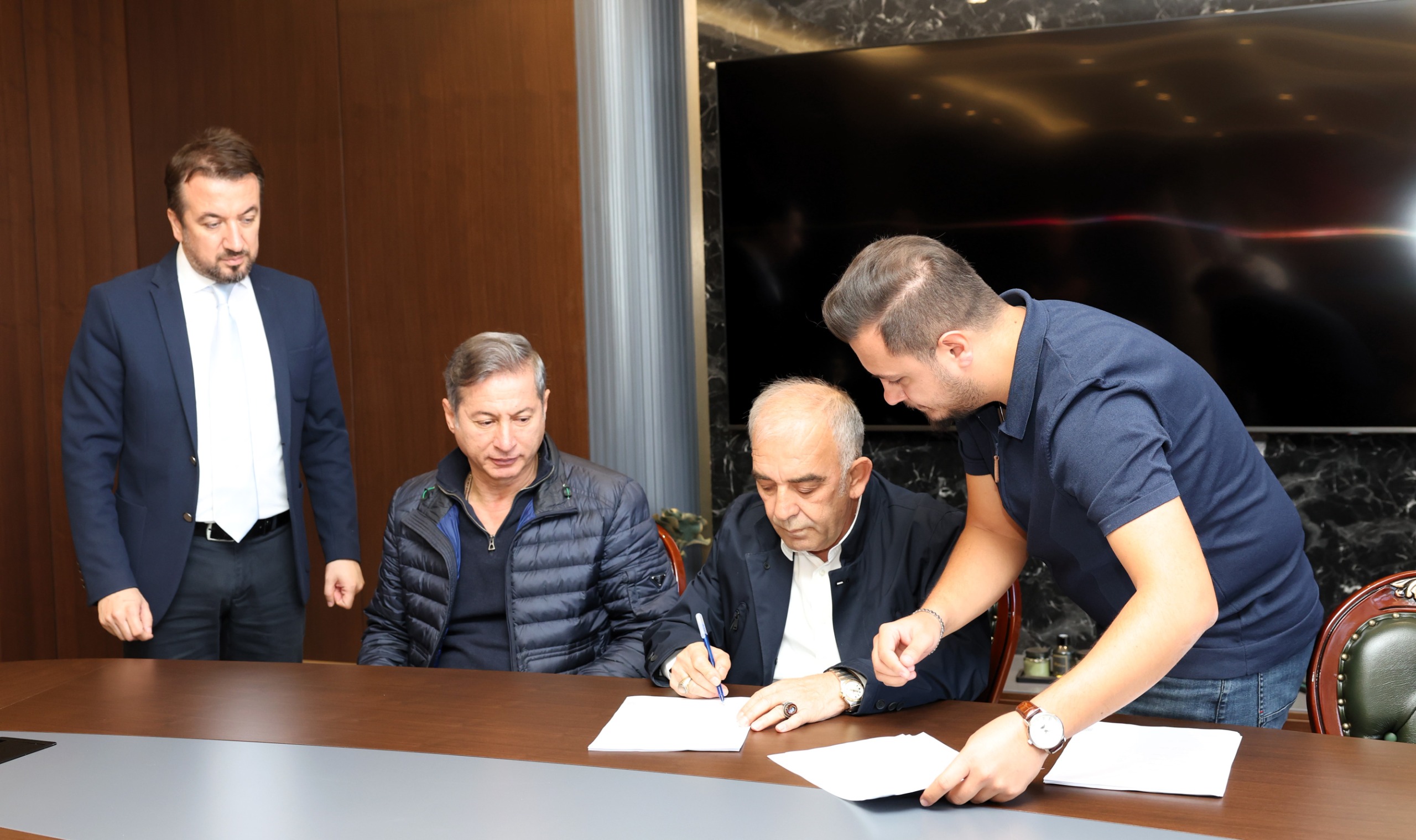 2B3409C6 Eb31 4Cf3 8430 D3B9Dc25394C