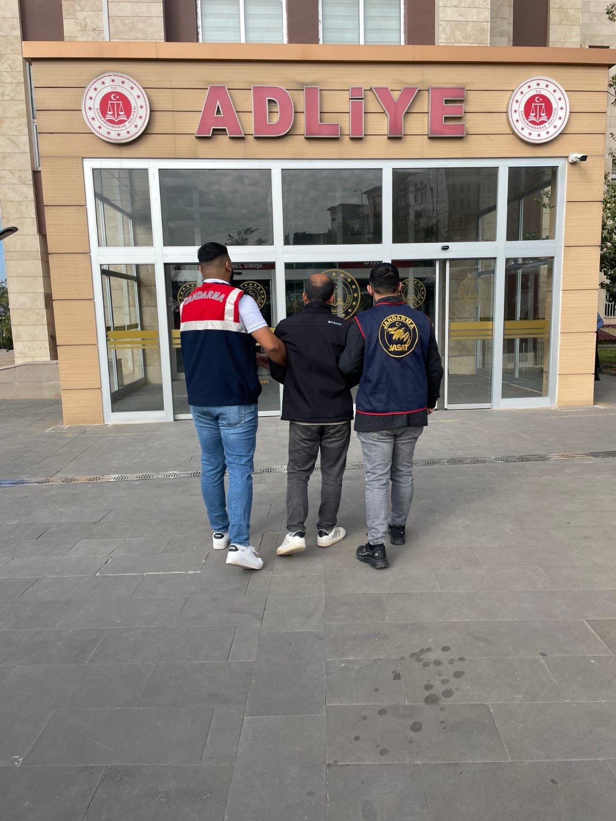 Fe68381D D351 4B9D 9630 3Fe4956Fba9F