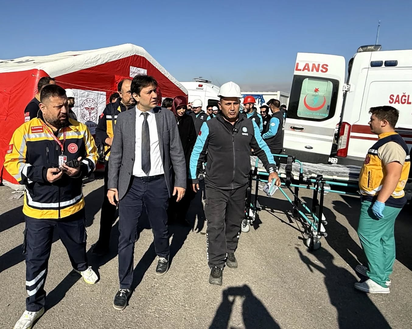 582527061 18334184188224049 2943517552071673983 N