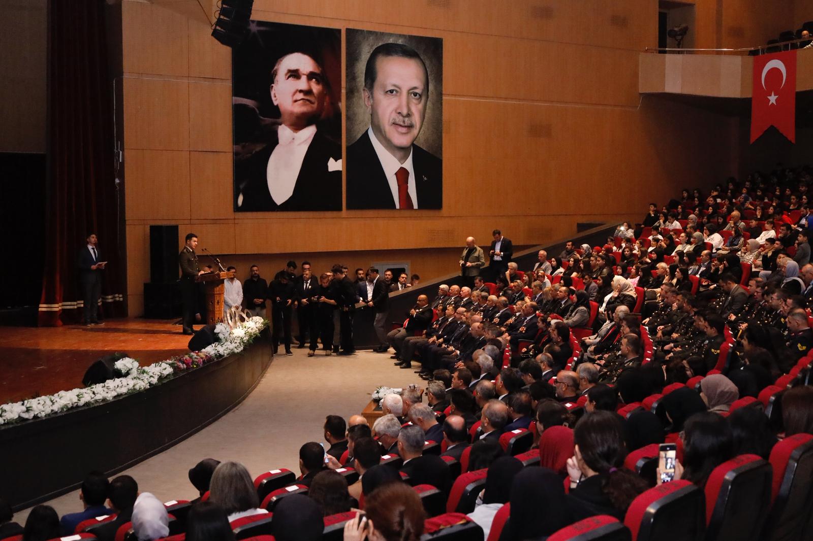 C8483582 F873 4327 81Fb 414Bfa18D927