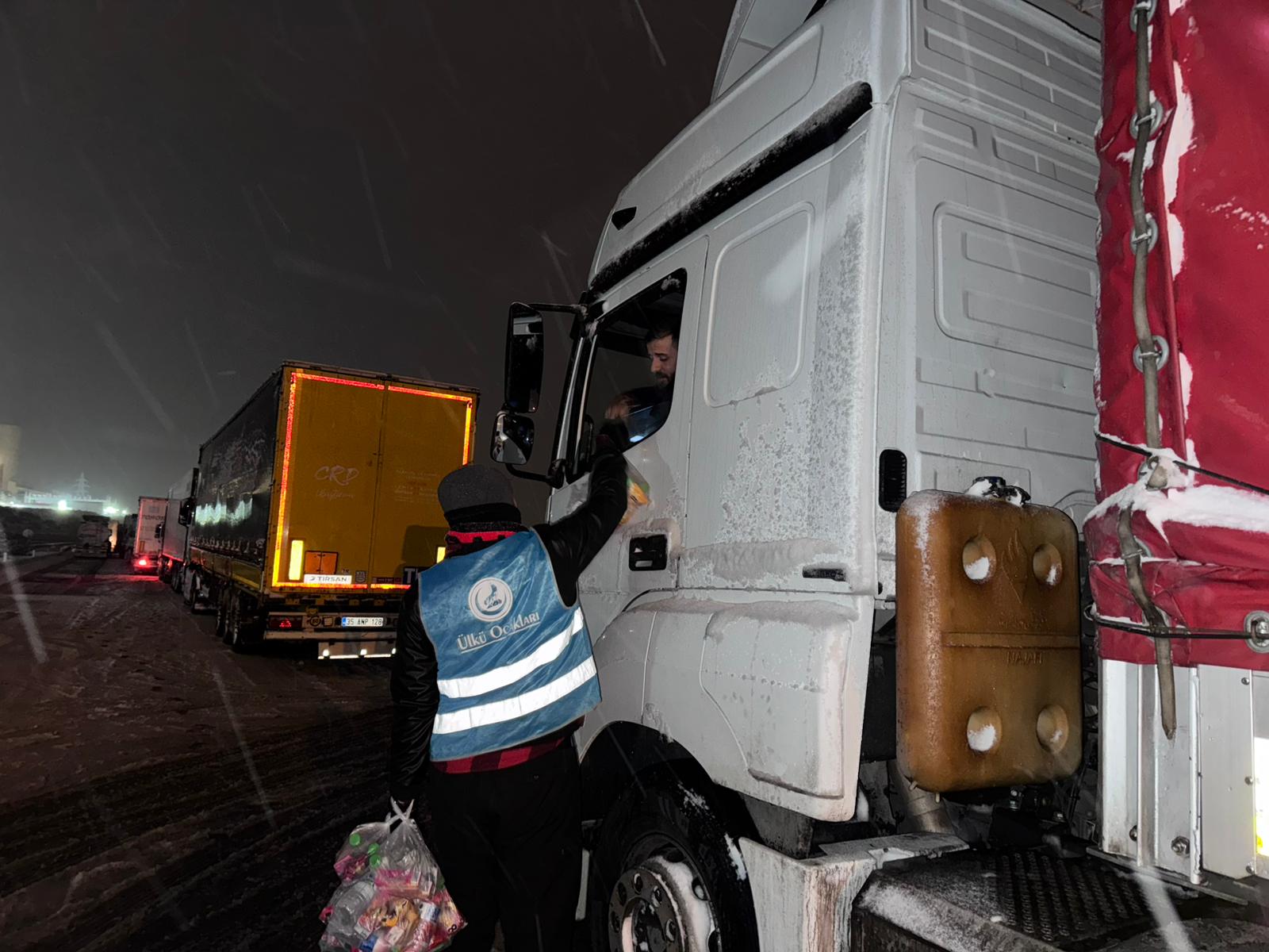 856B7022 9F13 44Aa 8423 674Da266261B