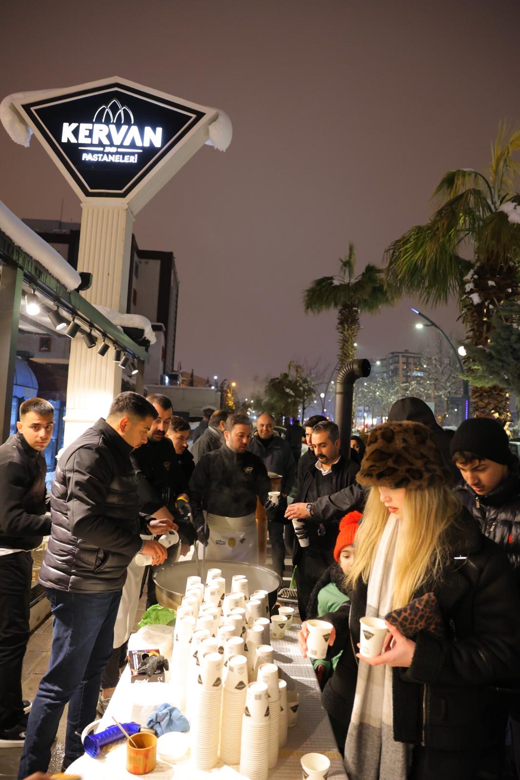 8C31E801 A635 4227 811B B650D2729Ad5