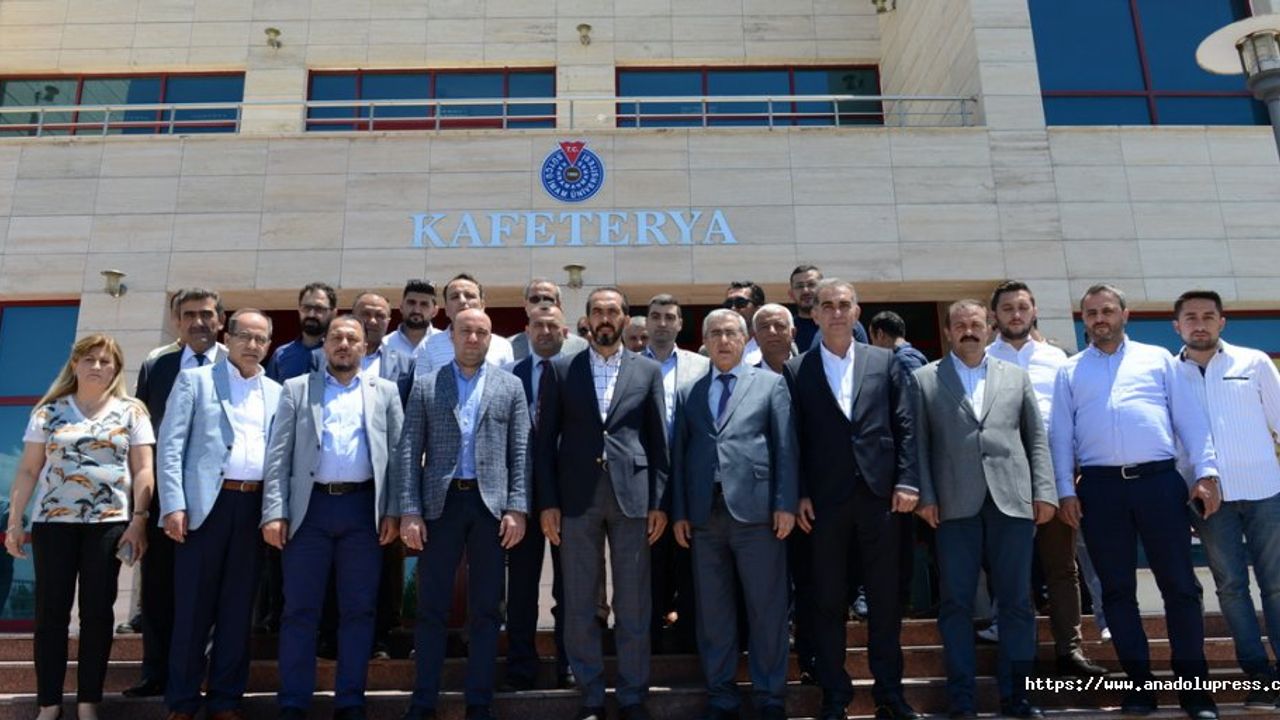 Ak Parti Milletvekili Adayı Özdemir, Ksü Yöneticileriyle Yemekte Bir Araya Geldi
