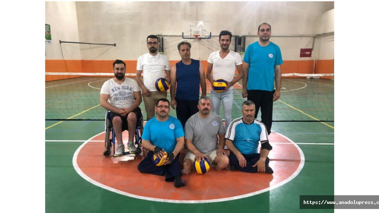 Başkan Çimen; Paravollley Sporcuları İle Bir Araya Geldi