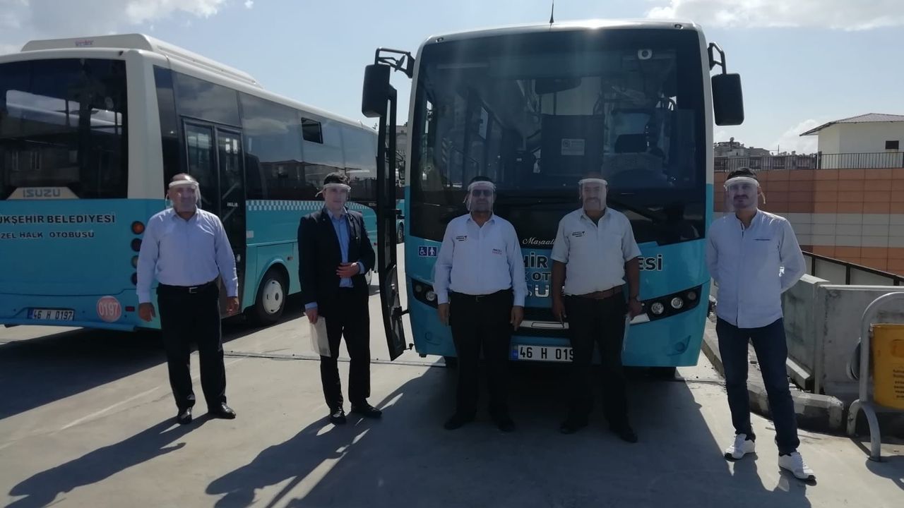 Şoförler için siperlik maske dağıtımı