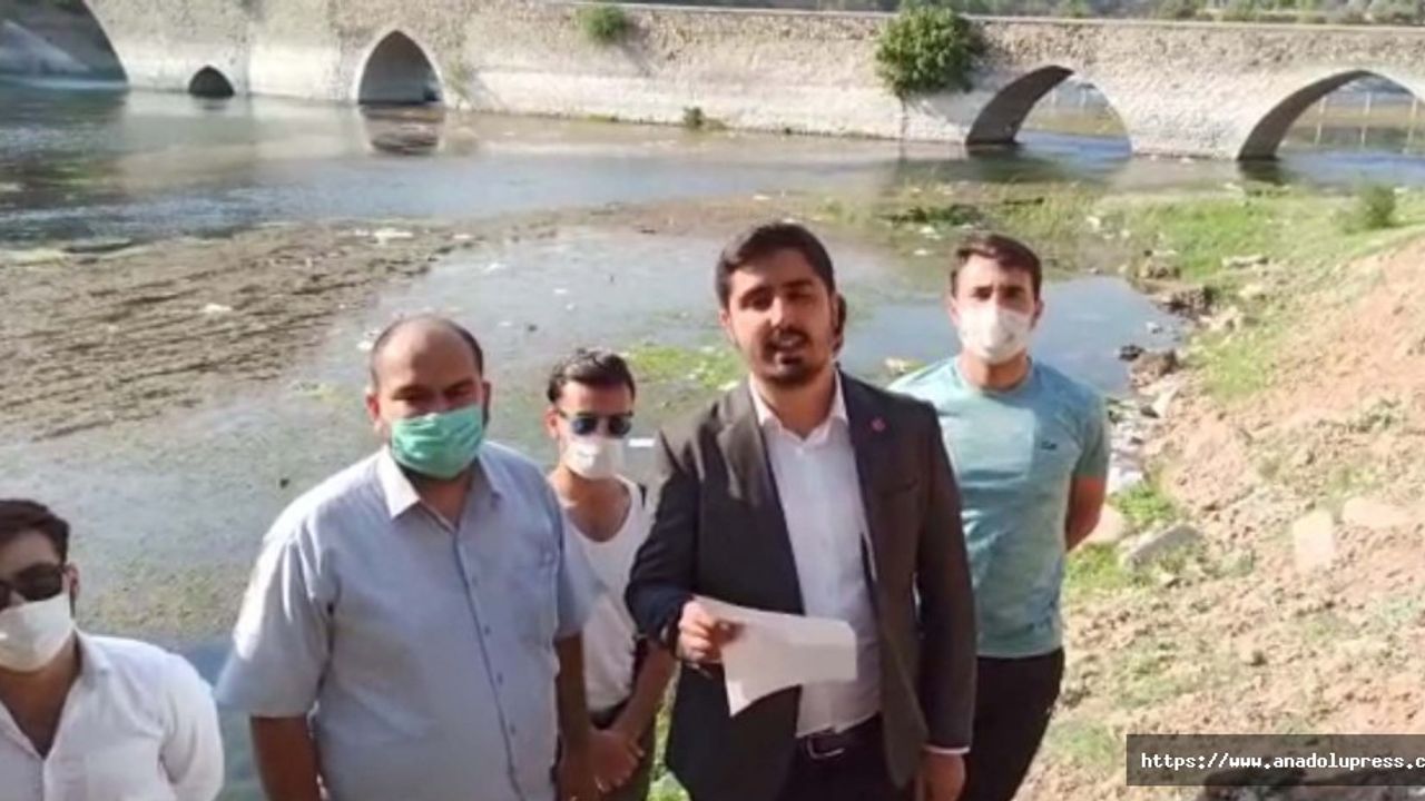Saadet Partisi Kahramanmaraş Gençlik Kollarından Tarihi Taş Köprü Çevresindeki Kirlilikle İlgili Açıklama