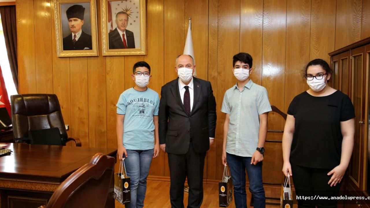 Vali Coşkun dereceye giren LGS Türkiye 1.’lerini misafir etti