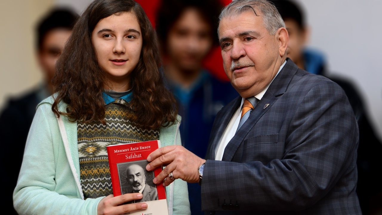 Başkan Mahçiçek, Mehmet Akif Ersoy’u Andı