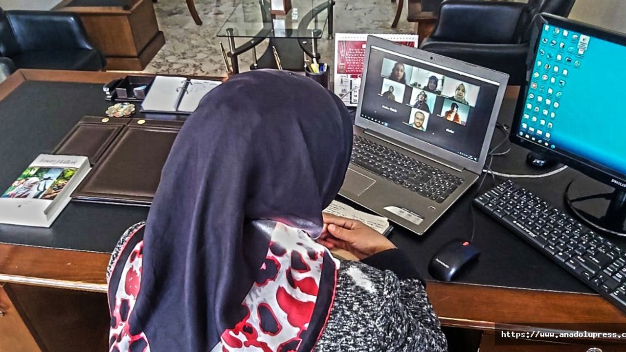 Online Okumalar Yetişkinlerle Devam Ediyor