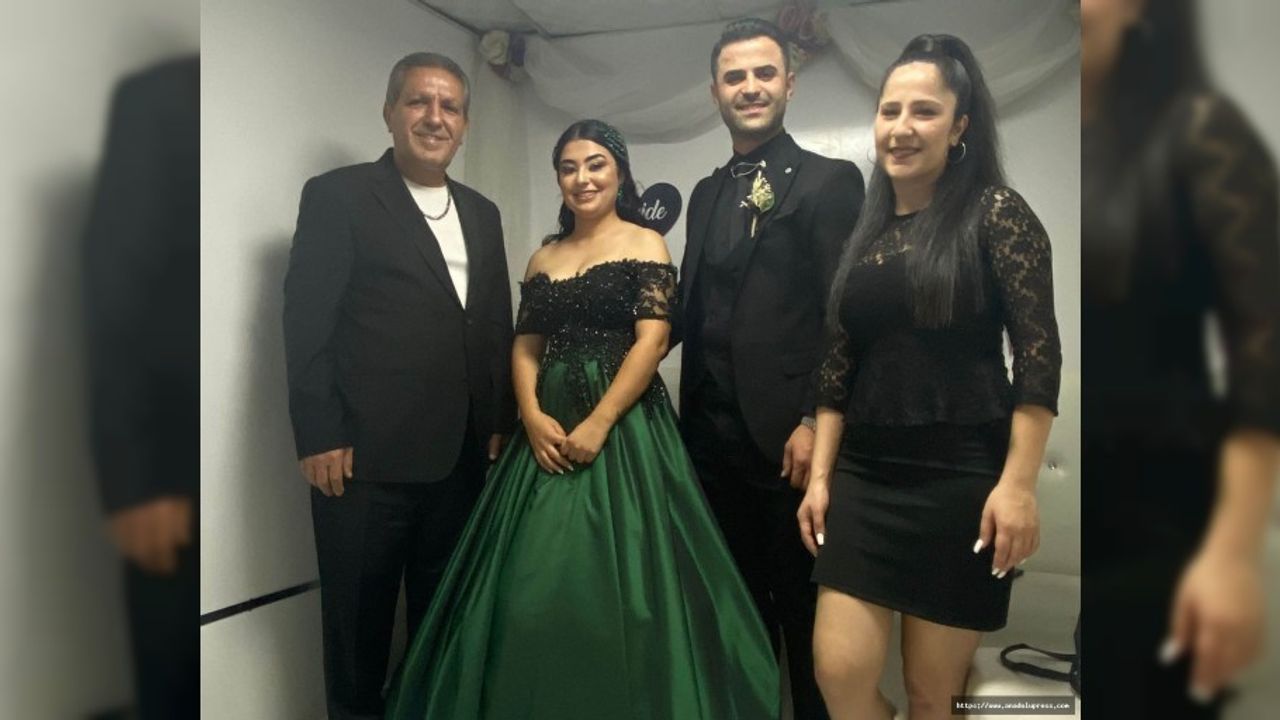 İzmir’de Çetin ve Durak ailesi dünür oldu