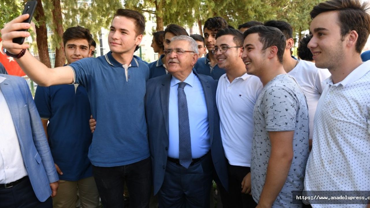 Başkan Mahçiçek; En büyük hedefimiz ‘genç’ dostu belediye olmak
