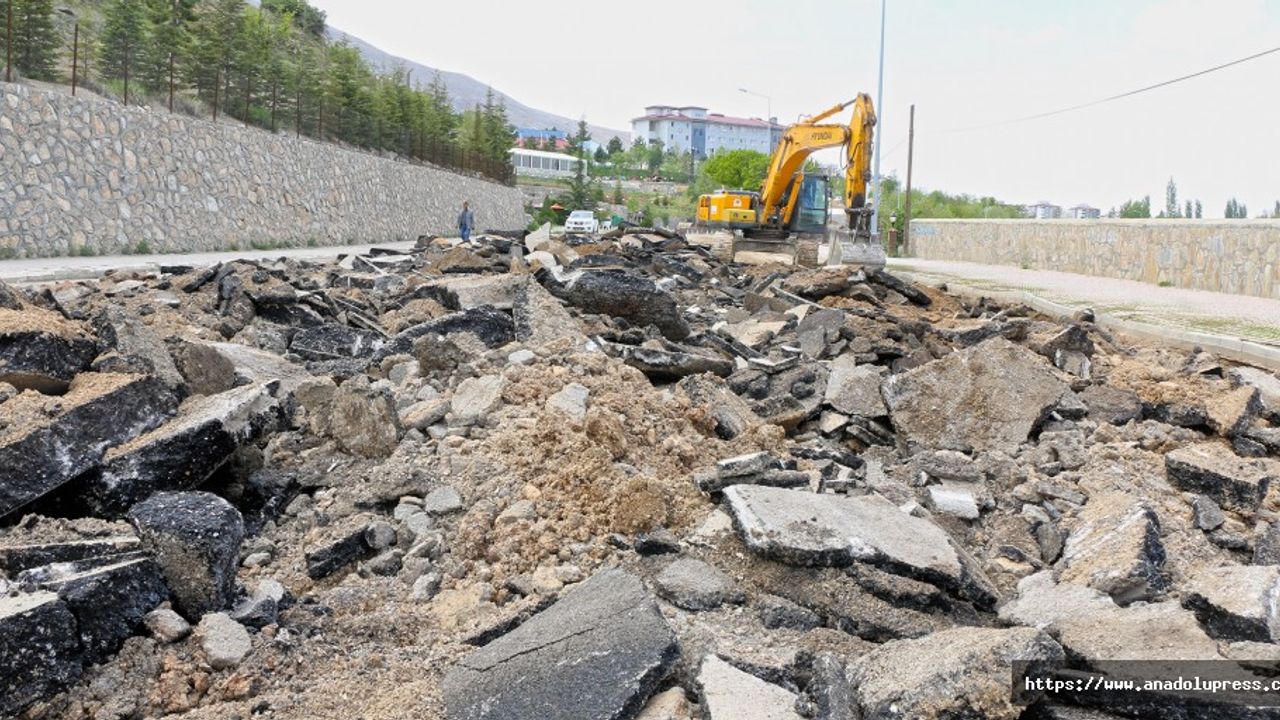 Büyükşehir, Elbistan Pınarbaşı Caddesi’ni Yeniliyor