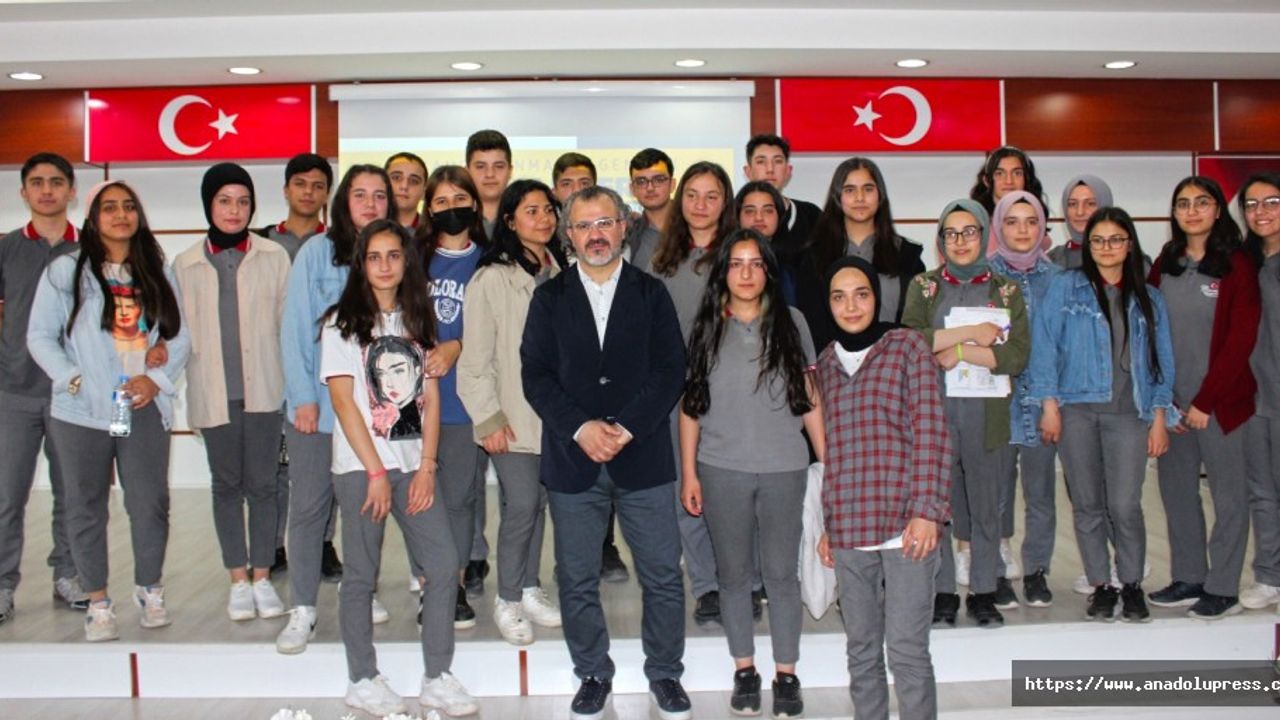 Gençlerimiz İçin Var Gücümüzle Çalışıyoruz