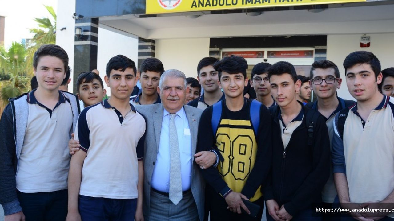 Başkan Mahçiçek; Bilginiz ve özgüveninizle başarılı olacağınıza inanıyorum
