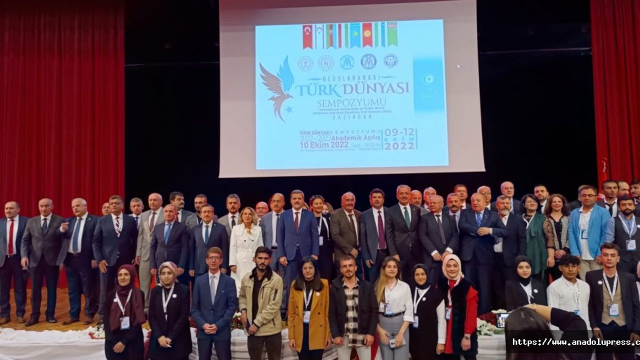 KSÜ Rektörü Alptekin Yasım Türk Dünyası Sempozyumuna katıldı