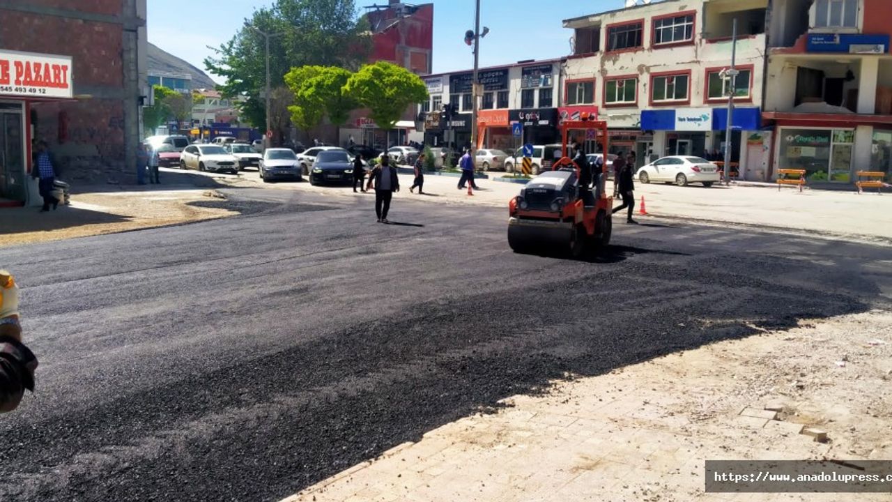 Elbistan’da Yol Yenileme Çalışmaları Sürüyor!
