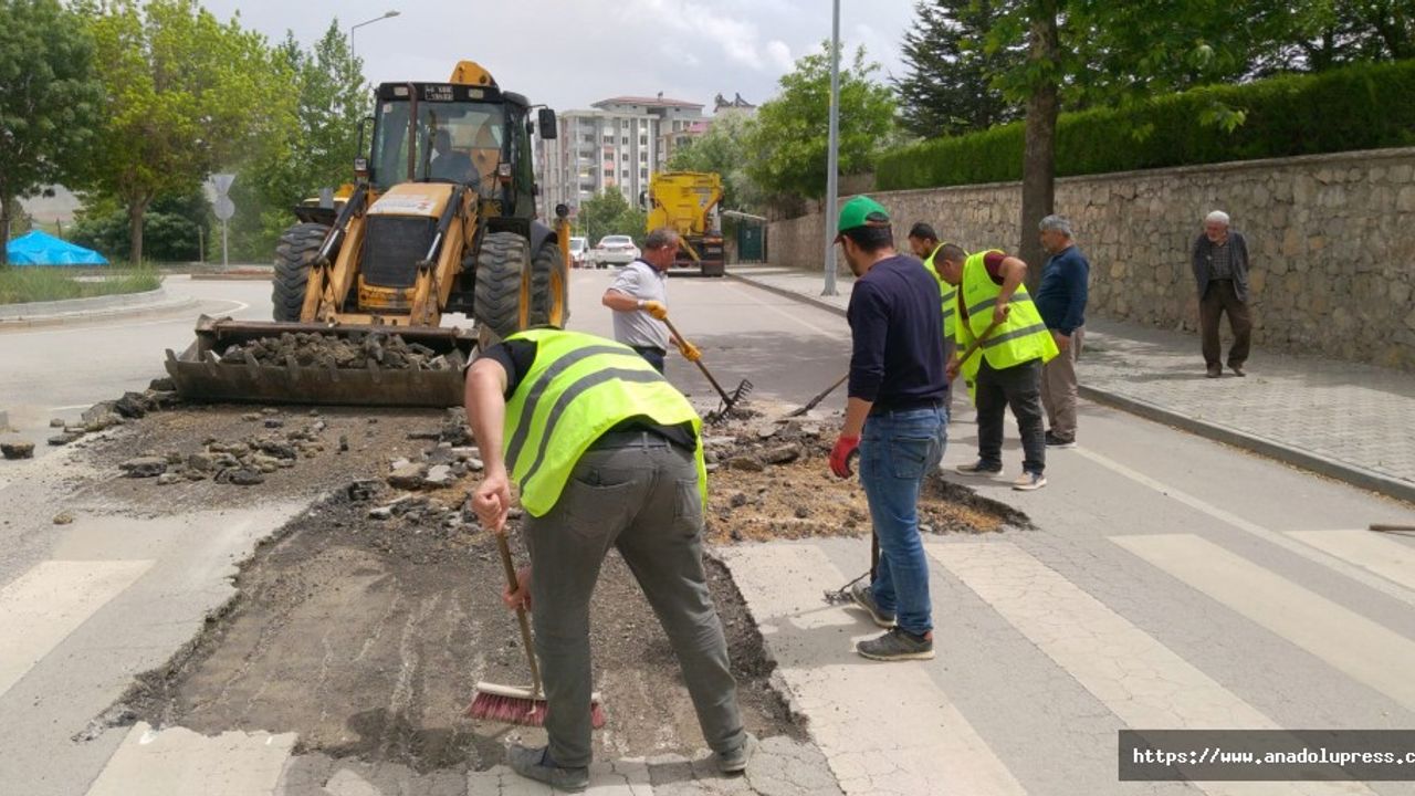 Büyükşehir Arterlerde Bakım ve Onarımı Atağını Sürdürüyor