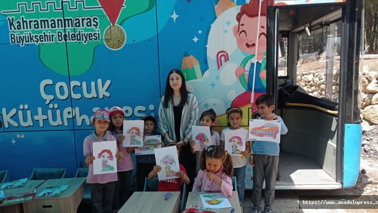 Büyükşehir’in Gezici Kütüphanesi Miniklerin Yüzlerini Güldürüyor