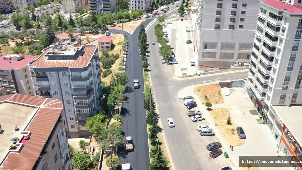 Kahramanmaraş Büyükşehir, caddeleri bir bir yeniliyor!