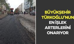Büyükşehir Türkoğlu’nun En İşlek Arterlerini Onarıyor