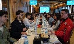 Büyükşehir’in İftar Sofrası Üniversiteli Gençleri Ağırladı!
