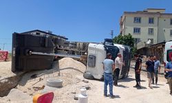 Kahramanmaraş’ta kamyon yan yattı!