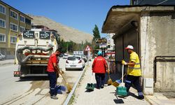 Büyükşehir’in Temizlik Timi Elbistan’da Sahada!