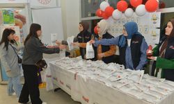 Büyükşehir’den Regaip Kandili’nde Üniversiteli Gençlere Anlamlı İkram!