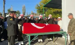 Kahramanmaraş'ta Yaşamını Yitiren Üsteğmen Memleketinde Son Yolculuğuna Uğurlandı