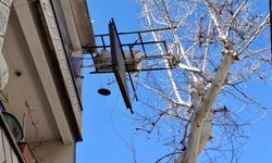 Kahramanmaraş’ta şiddetli rüzgar güneş enerjisini söktü!