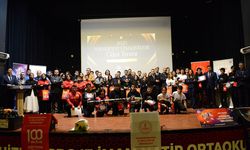 KSÜ Yönetimi TEKNOFEST Başarısını Paylaşan Öğrencilerin Ödül Törenine Katıldı