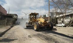 Büyükşehir’den Kuddusi Baba ve Trabzon Bulvarlarında Asfalt Çalışması