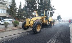 Büyükşehir, Dulkadiroğlu’nda Asfalt Mesaisini Sürdürüyor