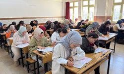 Gençler Gerçek Sınav Atmosferini Yaşadı! Büyükşehir’in Deneme Sınavına Yoğun İlgi