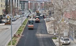 Büyükşehir, Dulkadiroğlu’nda Asfalt Mesaisini Sürdürüyor!