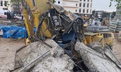 Kahramanmaraş’ta yıkım sırasında operatör enkaz altında kaldı!