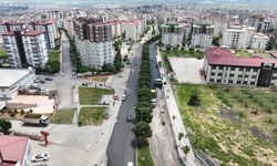 Büyükşehir, Ahır Dağı Caddesi’nde Asfalt Mesaisini Sürdürüyor