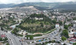 Kahramanmaraş’ta Tarihi Kalede Depremin İzleri Hızla Siliniyor