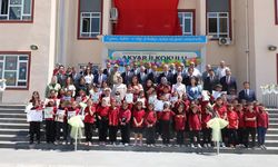 Vali Ünlüer, Akyar İlkokulu'nda Karne Sevincine Ortak Oldu!