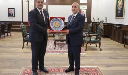 Doğa Koruma ve Milli Parklar 15. Bölge Müdürü Çörtük’ten Vali Hatipoğlu’na ziyaret