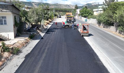 Büyükşehir, Büğlek Caddesine Bağlanan Yolda Yenileme Çalışmasını Sürdürüyor!