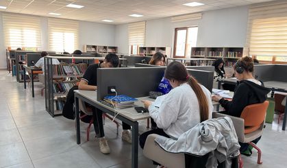 Büyükşehir’in Gençlik Merkezinde Hem Ders Çalışma Hem Sosyalleşme İmkânı!