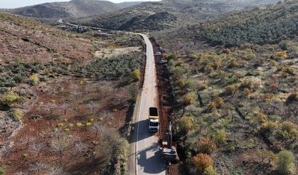 Türkoğlu Kırsalında Grup Yolunun Ulaşımı İyileştiriliyor!