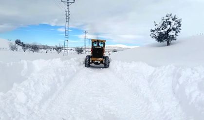 Kahramanmaraş Büyükşehir, Kırsalda Karla Mücadelesini Kesintisiz Sürdürüyor