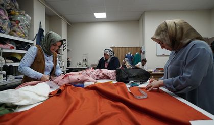 KAMEK’te Kadınlar Hem Öğreniyor Hem Üretiyor!