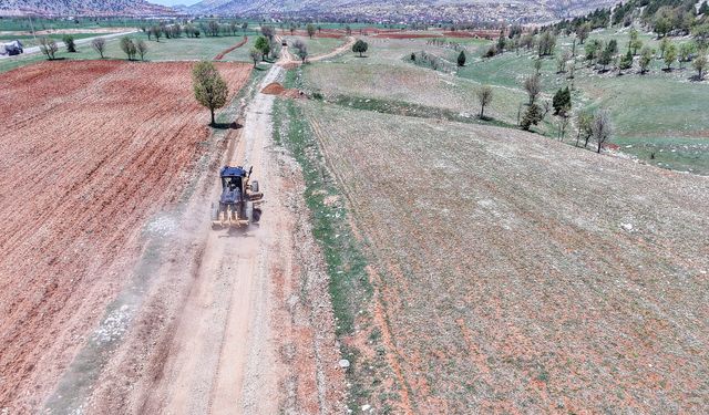 Nurkak’ta Yeni Köy Evlerinin Ulaşımı rahatlıyor!