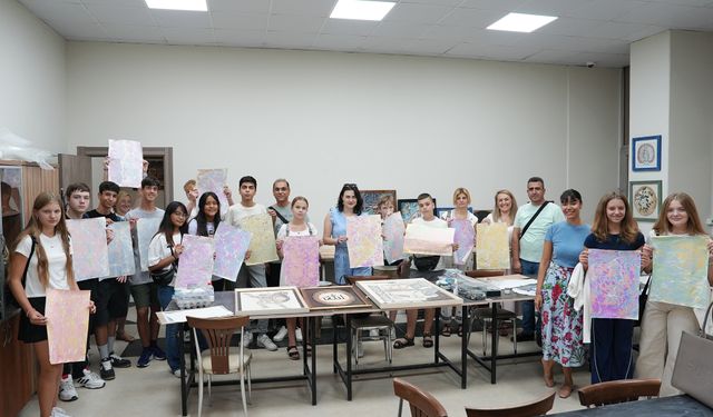Erasmus Öğrencileri KAMEK’te Geleneksel Sanatlarla Tanıştı!