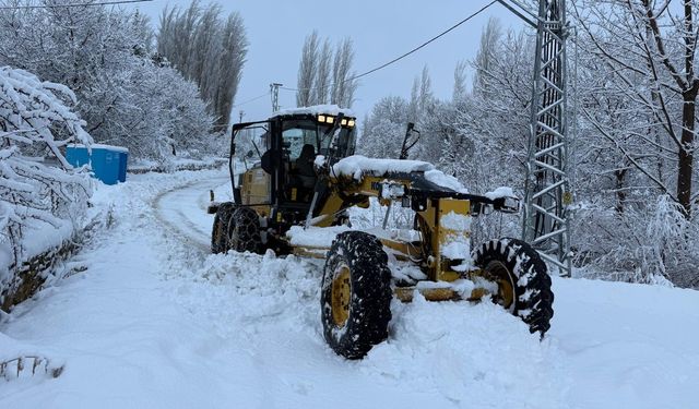 Kahramanmaraş Büyükşehir, Şehirde Kar Mesaisini Sürdürüyor!