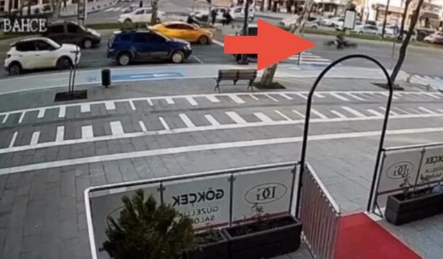 Kahramanmaraş’ta Yaya Geçidinde Feci Kaza! 2 Genç Ağır Yaralandı