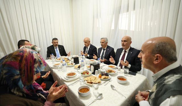 İçişleri Bakanı Çiftçi, Kahramanmaraş’ta Depremzede Aileyle İftar Sofrasında Buluştu!